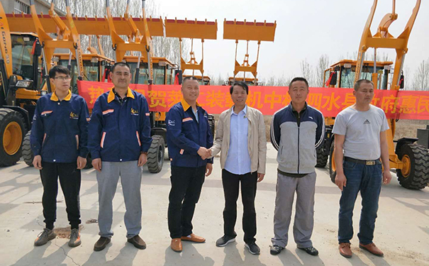 莱工.jpg 莱工.jpg