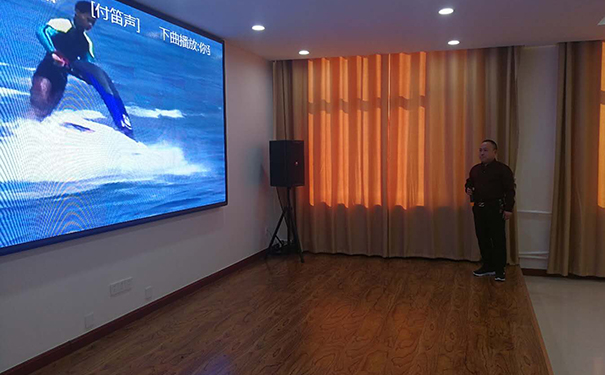 莱工.jpg 莱工.jpg